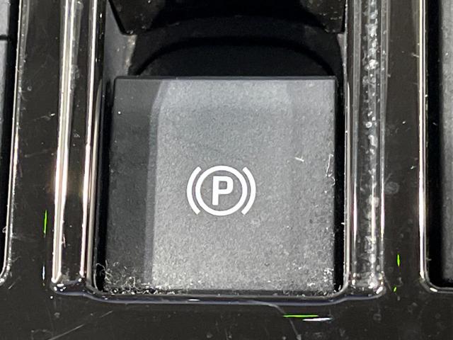 プリウス Ｘ　禁煙車　純正８インチディスプレイオーディオ　バックカメラ　衝突軽減　車線逸脱　レーダークルーズコントロール　ＢＳＭ　ＬＥＤヘッド　フルセグ　Ａｐｐｌｅｃａｒｐｌａｙ　ＥＴＣ２．０　ドラレコ（26枚目）