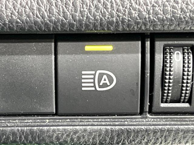 プリウス Ｘ　禁煙車　純正８インチディスプレイオーディオ　バックカメラ　衝突軽減　車線逸脱　レーダークルーズコントロール　ＢＳＭ　ＬＥＤヘッド　フルセグ　Ａｐｐｌｅｃａｒｐｌａｙ　ＥＴＣ２．０　ドラレコ（36枚目）