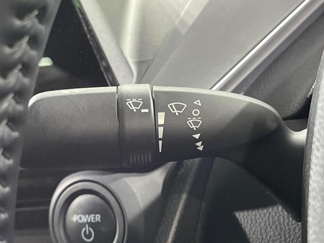 プリウス Ｘ　禁煙車　純正８インチディスプレイオーディオ　バックカメラ　衝突軽減　車線逸脱　レーダークルーズコントロール　ＢＳＭ　ＬＥＤヘッド　フルセグ　Ａｐｐｌｅｃａｒｐｌａｙ　ＥＴＣ２．０　ドラレコ（37枚目）