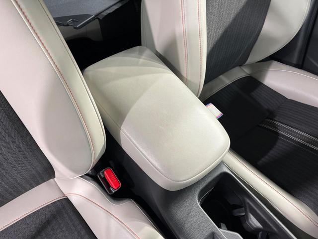 ヴェゼル ｅ：ＨＥＶ　ＰＬａＹ　ガラスルーフ　バックカメラ　衝突軽減装置　純正８型ナビ　禁煙車　電動リアゲート　ハーフレザーシート　コーナーセンサー　スマートキー　ＬＥＤヘッド　ＥＴＣ２．０　シートヒーター　オートハイビーム（46枚目）