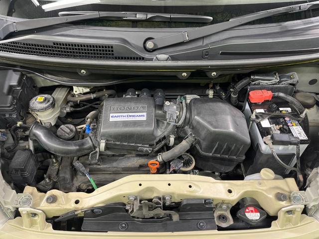 Ｎ－ＢＯＸ ２トーンカラースタイル　Ｇ　ＳＳパッケージ　純正ナビ　両側電動ドア　バックカメラ　衝突軽減　禁煙車　スマートキー　ＨＩＤヘッドライト　ＥＴＣ　オートライト　オートエアコン　Ｂｌｕｅｔｏｏｔｈ　シートヒーター　ステアリングスイッチ（18枚目）