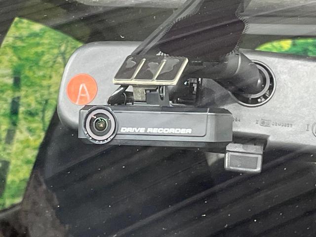 マーチ Ｓ　純正ナビ　バックカメラ　禁煙車　ドラレコ　ＬＥＤヘッド　ＥＴＣ　Ｂｌｕｅｔｏｏｔｈ　ＣＤ　フルセグ　ドアバイザー　プライバシーガラス（6枚目）