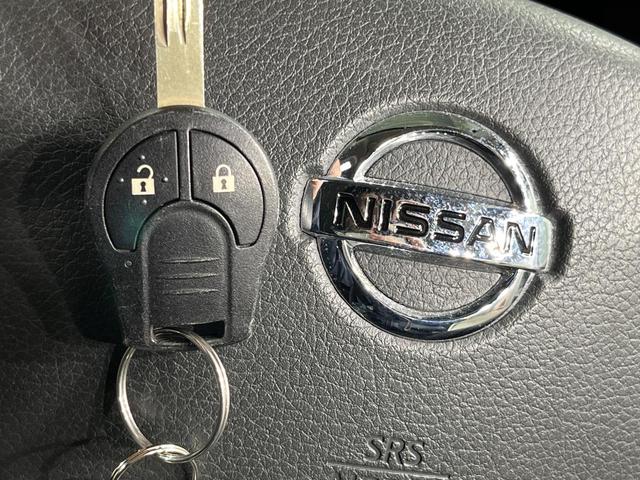 マーチ Ｓ　純正ナビ　バックカメラ　禁煙車　ドラレコ　ＬＥＤヘッド　ＥＴＣ　Ｂｌｕｅｔｏｏｔｈ　ＣＤ　フルセグ　ドアバイザー　プライバシーガラス（7枚目）