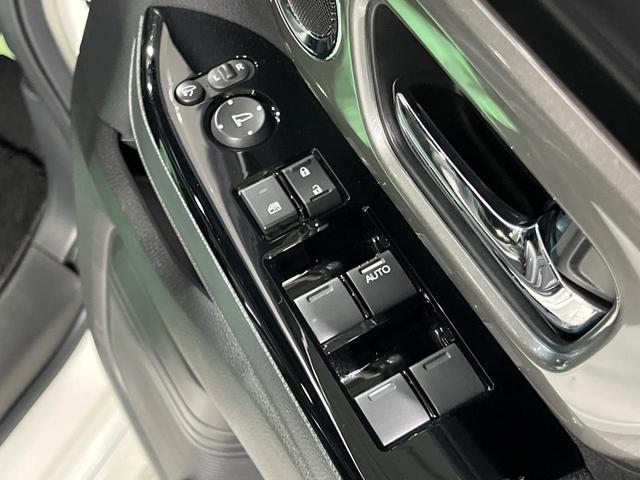 N-BOXカスタム Lターボ スタイル+ブラック 両側電動スライド 8インチナビ バックカメラ 衝突軽減 レーダークルーズ 禁煙車 ハーフレザーシート シートヒーター コーナーセンサー レーンキープ スマートキー LEDヘッド オートブレーキホールド(44枚目)