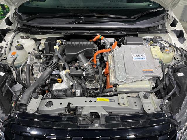 キックス Ｘ　９型ナビ　全周囲カメラ　衝突軽減　プロパイロット　禁煙車　２トーンカラー　コーナーセンサー　スマートキー　ＬＥＤヘッド　ＥＴＣ　デジタルインナーミラー　オートブレーキホールド　オートライト（18枚目）