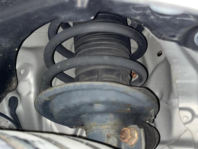 ヴィッツ ハイブリッドＵ　純正ナビ　バックカメラ　衝突軽減　禁煙車　シートヒーター　スマートキー　ＬＥＤヘッドライト　ＥＴＣ　クルコン　オートハイビーム　オートエアコン　Ｂｌｕｅｔｏｏｔｈ　ステアリングスイッチ（20枚目）