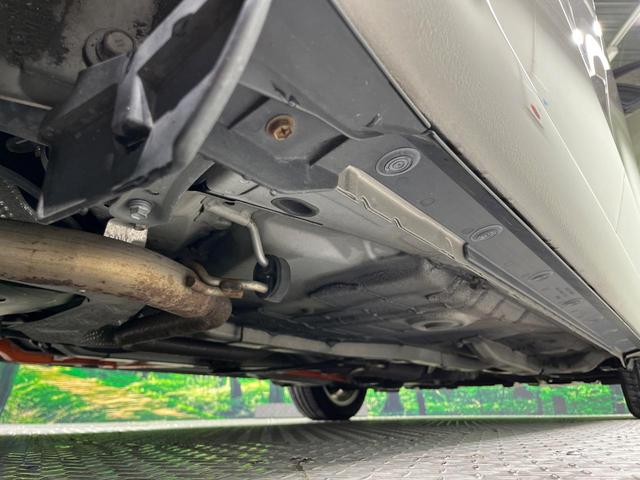 ヴィッツ ハイブリッドＵ　純正ナビ　バックカメラ　衝突軽減　禁煙車　シートヒーター　スマートキー　ＬＥＤヘッドライト　ＥＴＣ　クルコン　オートハイビーム　オートエアコン　Ｂｌｕｅｔｏｏｔｈ　ステアリングスイッチ（22枚目）
