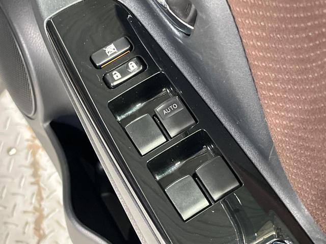 ヴィッツ ハイブリッドＵ　純正ナビ　バックカメラ　衝突軽減　禁煙車　シートヒーター　スマートキー　ＬＥＤヘッドライト　ＥＴＣ　クルコン　オートハイビーム　オートエアコン　Ｂｌｕｅｔｏｏｔｈ　ステアリングスイッチ（43枚目）