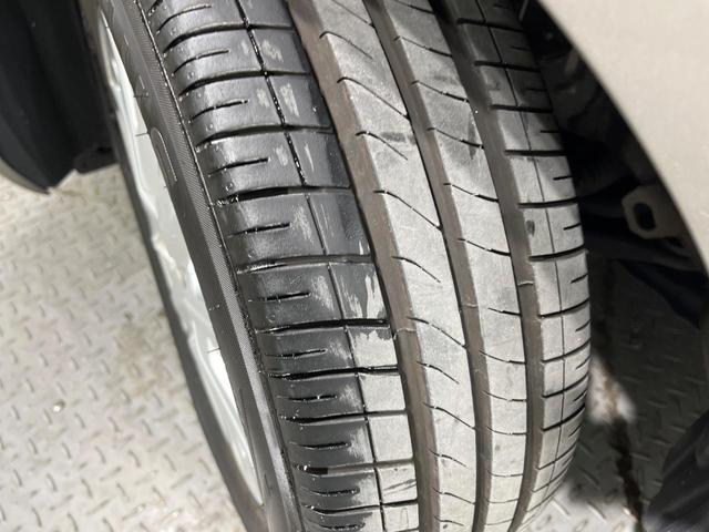 ヴィッツ ハイブリッドＵ　純正ナビ　バックカメラ　衝突軽減　禁煙車　シートヒーター　スマートキー　ＬＥＤヘッドライト　ＥＴＣ　クルコン　オートハイビーム　オートエアコン　Ｂｌｕｅｔｏｏｔｈ　ステアリングスイッチ（56枚目）