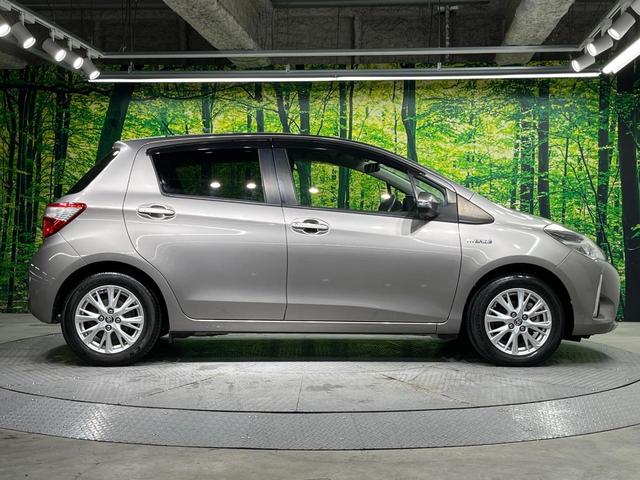 ヴィッツ ハイブリッドＵ　純正ナビ　バックカメラ　衝突軽減　禁煙車　シートヒーター　スマートキー　ＬＥＤヘッドライト　ＥＴＣ　クルコン　オートハイビーム　オートエアコン　Ｂｌｕｅｔｏｏｔｈ　ステアリングスイッチ（61枚目）