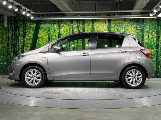 ヴィッツ ハイブリッドＵ　純正ナビ　バックカメラ　衝突軽減　禁煙車　シートヒーター　スマートキー　ＬＥＤヘッドライト　ＥＴＣ　クルコン　オートハイビーム　オートエアコン　Ｂｌｕｅｔｏｏｔｈ　ステアリングスイッチ（63枚目）