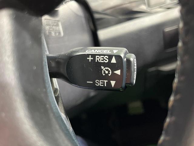 エスティマ アエラス　プレミアムエディション　純正８型ナビ　両側電動ドア　バックカメラ　禁煙車　Ｂｌｕｅｔｏｏｔｈ　パワーシート　ドラレコ　コーナーセンサー　スマートキー　ＨＩＤヘッドライト　ＥＴＣ　クルコン　デュアルエアコン（6枚目）