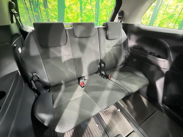 エスティマ アエラス　プレミアムエディション　純正８型ナビ　両側電動ドア　バックカメラ　禁煙車　Ｂｌｕｅｔｏｏｔｈ　パワーシート　ドラレコ　コーナーセンサー　スマートキー　ＨＩＤヘッドライト　ＥＴＣ　クルコン　デュアルエアコン（10枚目）