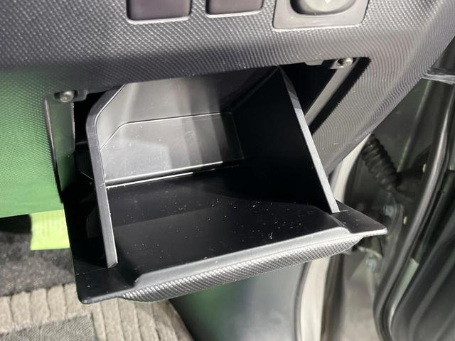 エスティマ アエラス　プレミアムエディション　純正８型ナビ　両側電動ドア　バックカメラ　禁煙車　Ｂｌｕｅｔｏｏｔｈ　パワーシート　ドラレコ　コーナーセンサー　スマートキー　ＨＩＤヘッドライト　ＥＴＣ　クルコン　デュアルエアコン（27枚目）