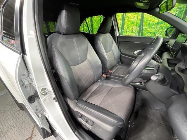 ヤリスクロス ハイブリッドＺ　バックカメラ　衝突被害軽減システム　レーダークルーズ　パワーシート　スマートキー　ＬＥＤヘッド　ＥＴＣ　純正１８インチアルミ　オートハイビーム　オートライト　オートエアコン　Ｂｌｕｅｔｏｏｔｈ（8枚目）