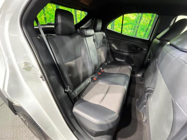 ヤリスクロス ハイブリッドＺ　バックカメラ　衝突被害軽減システム　レーダークルーズ　パワーシート　スマートキー　ＬＥＤヘッド　ＥＴＣ　純正１８インチアルミ　オートハイビーム　オートライト　オートエアコン　Ｂｌｕｅｔｏｏｔｈ（9枚目）