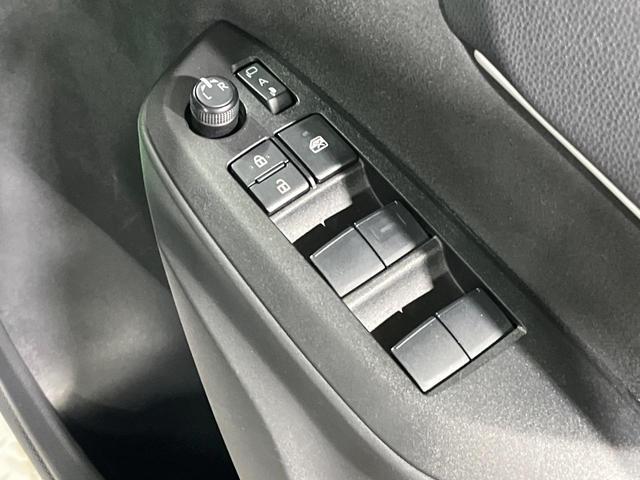 ヤリスクロス ハイブリッドＺ　バックカメラ　衝突被害軽減システム　レーダークルーズ　パワーシート　スマートキー　ＬＥＤヘッド　ＥＴＣ　純正１８インチアルミ　オートハイビーム　オートライト　オートエアコン　Ｂｌｕｅｔｏｏｔｈ（28枚目）