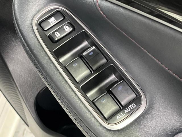 クラウンハイブリッド アスリートS ガラスルーフ 全周囲カメラ 衝突被害軽減システム レーダークルーズ 禁煙車 レザーシート 前席シートエアコン ドラレコ コーナーセンサー スマートキー LEDヘッド ビルトインETC(32枚目)