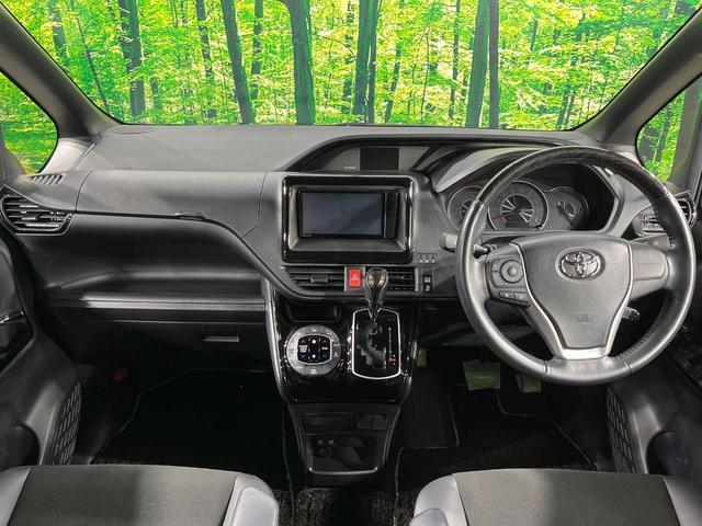 ノア Ｓｉ　ダブルバイビーＩＩＩ　両側電動ドア　純正ＳＤナビ　バックカメラ　衝突被害軽減システム　レーダークルーズ　禁煙車　ハーフレザーシート　ドラレコ　コーナーセンサー　スマートキー　ＬＥＤヘッド　ビルトインＥＴＣ（2枚目）