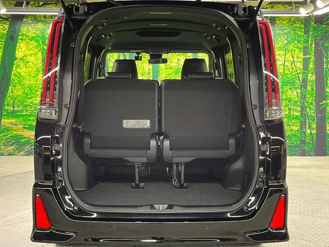 ノア Ｓｉ　ダブルバイビーＩＩＩ　両側電動ドア　純正ＳＤナビ　バックカメラ　衝突被害軽減システム　レーダークルーズ　禁煙車　ハーフレザーシート　ドラレコ　コーナーセンサー　スマートキー　ＬＥＤヘッド　ビルトインＥＴＣ（11枚目）