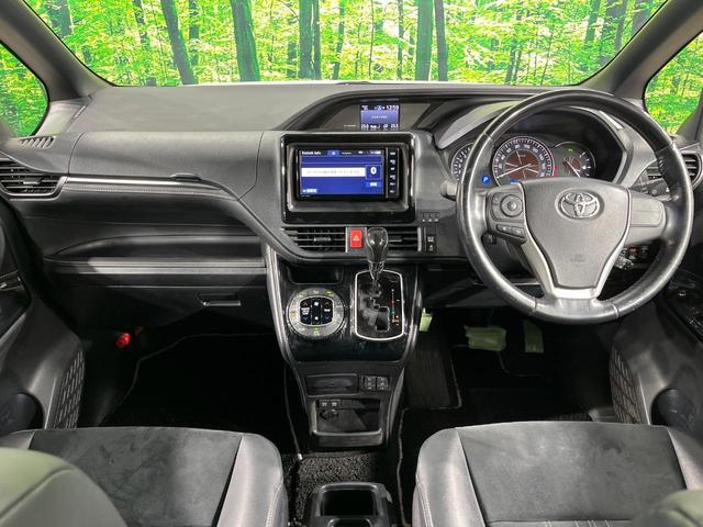 エスクァイア Ｇｉ　プレミアムパッケージ　ブラックテーラード　両側電動ドア　純正ＳＤナビ　後席モニター　バックカメラ　衝突被害軽減システム　レーダークルーズ　禁煙車　ハーフレザーシート　ドラレコ　コーナーセンサー　スマートキー　ＬＥＤヘッド　ビルトインＥＴＣ（2枚目）