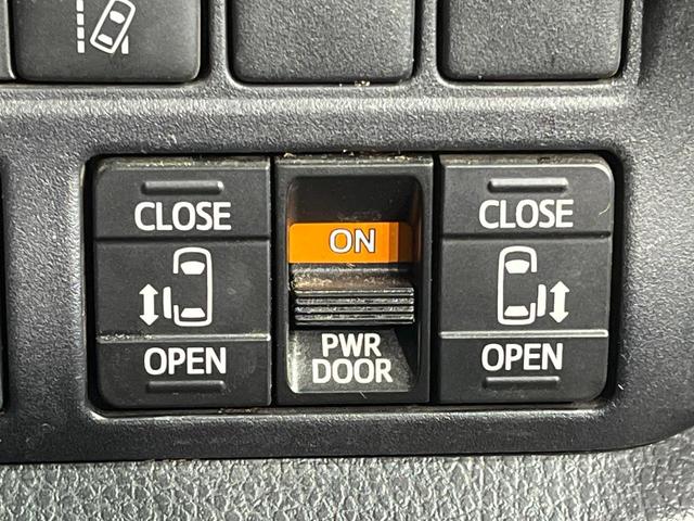 エスクァイア Ｇｉ　プレミアムパッケージ　ブラックテーラード　両側電動ドア　純正ＳＤナビ　後席モニター　バックカメラ　衝突被害軽減システム　レーダークルーズ　禁煙車　ハーフレザーシート　ドラレコ　コーナーセンサー　スマートキー　ＬＥＤヘッド　ビルトインＥＴＣ（7枚目）