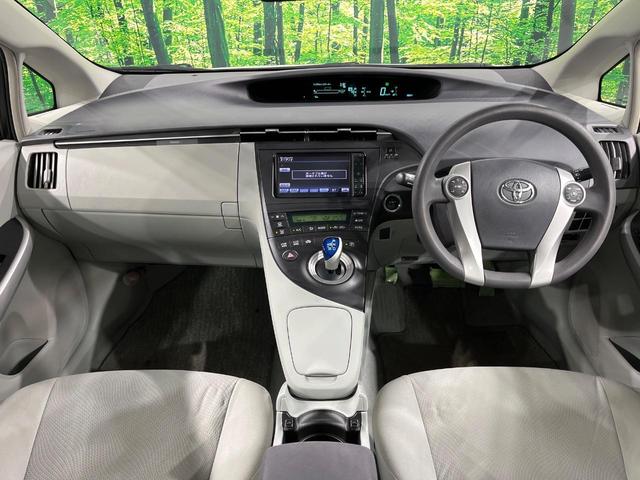 プリウス Ｓツーリングセレクション　純正ＳＤナビ　バックカメラ　禁煙車　スマートキー　ＬＥＤヘッド　ビルトインＥＴＣ　純正１７インチアルミ　オートライト　オートエアコン　Ｂｌｕｅｔｏｏｔｈ　ＣＤ　ＤＶＤ再生　フルセグ　ＬＥＤフォグ（2枚目）