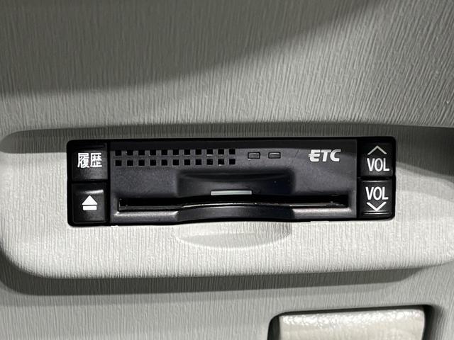 プリウス Ｓツーリングセレクション　純正ＳＤナビ　バックカメラ　禁煙車　スマートキー　ＬＥＤヘッド　ビルトインＥＴＣ　純正１７インチアルミ　オートライト　オートエアコン　Ｂｌｕｅｔｏｏｔｈ　ＣＤ　ＤＶＤ再生　フルセグ　ＬＥＤフォグ（5枚目）