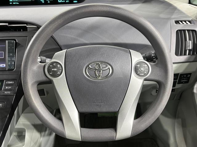 プリウス Ｓツーリングセレクション　純正ＳＤナビ　バックカメラ　禁煙車　スマートキー　ＬＥＤヘッド　ビルトインＥＴＣ　純正１７インチアルミ　オートライト　オートエアコン　Ｂｌｕｅｔｏｏｔｈ　ＣＤ　ＤＶＤ再生　フルセグ　ＬＥＤフォグ（11枚目）