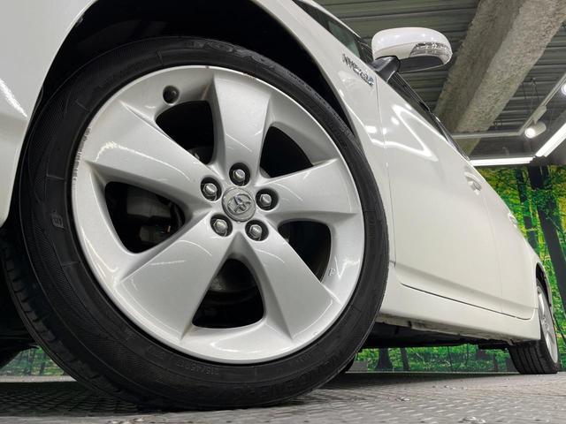 プリウス Ｓツーリングセレクション　純正ＳＤナビ　バックカメラ　禁煙車　スマートキー　ＬＥＤヘッド　ビルトインＥＴＣ　純正１７インチアルミ　オートライト　オートエアコン　Ｂｌｕｅｔｏｏｔｈ　ＣＤ　ＤＶＤ再生　フルセグ　ＬＥＤフォグ（13枚目）