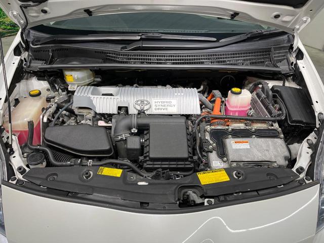 プリウス Ｓツーリングセレクション　純正ＳＤナビ　バックカメラ　禁煙車　スマートキー　ＬＥＤヘッド　ビルトインＥＴＣ　純正１７インチアルミ　オートライト　オートエアコン　Ｂｌｕｅｔｏｏｔｈ　ＣＤ　ＤＶＤ再生　フルセグ　ＬＥＤフォグ（18枚目）