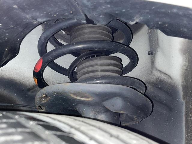 プリウス Ｓツーリングセレクション　純正ＳＤナビ　バックカメラ　禁煙車　スマートキー　ＬＥＤヘッド　ビルトインＥＴＣ　純正１７インチアルミ　オートライト　オートエアコン　Ｂｌｕｅｔｏｏｔｈ　ＣＤ　ＤＶＤ再生　フルセグ　ＬＥＤフォグ（20枚目）