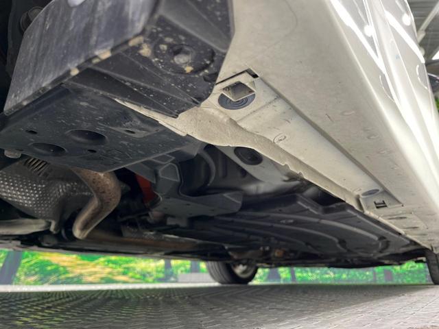 プリウス Ｓツーリングセレクション　純正ＳＤナビ　バックカメラ　禁煙車　スマートキー　ＬＥＤヘッド　ビルトインＥＴＣ　純正１７インチアルミ　オートライト　オートエアコン　Ｂｌｕｅｔｏｏｔｈ　ＣＤ　ＤＶＤ再生　フルセグ　ＬＥＤフォグ（22枚目）