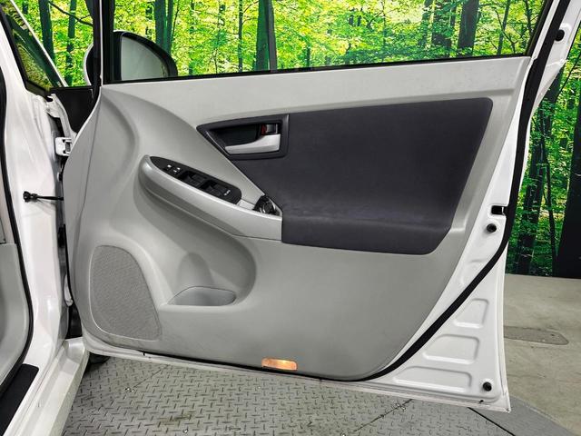 プリウス Ｓツーリングセレクション　純正ＳＤナビ　バックカメラ　禁煙車　スマートキー　ＬＥＤヘッド　ビルトインＥＴＣ　純正１７インチアルミ　オートライト　オートエアコン　Ｂｌｕｅｔｏｏｔｈ　ＣＤ　ＤＶＤ再生　フルセグ　ＬＥＤフォグ（42枚目）