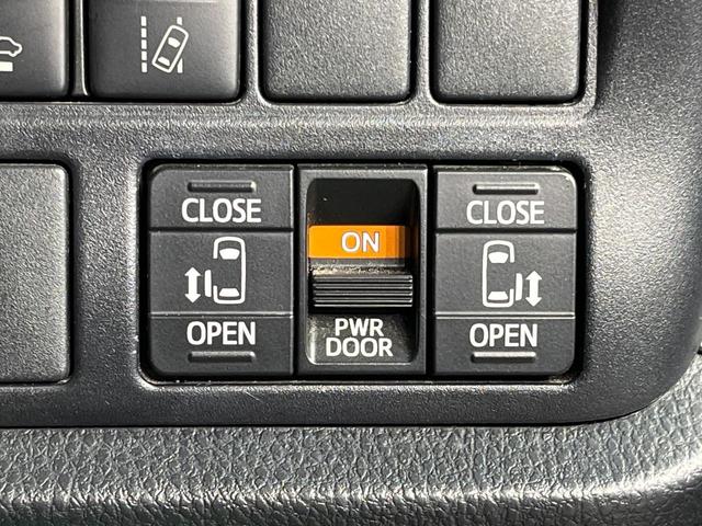 ノア Ｓｉ　ダブルバイビーＩＩ　両側電動ドア　純正９型ナビ　後席モニター　バックカメラ　衝突被害軽減システム　クルコン　禁煙車　ハーフレザーシート　スマートキー　ＬＥＤヘッド　ビルトインＥＴＣ　純正１６インチアルミ（7枚目）