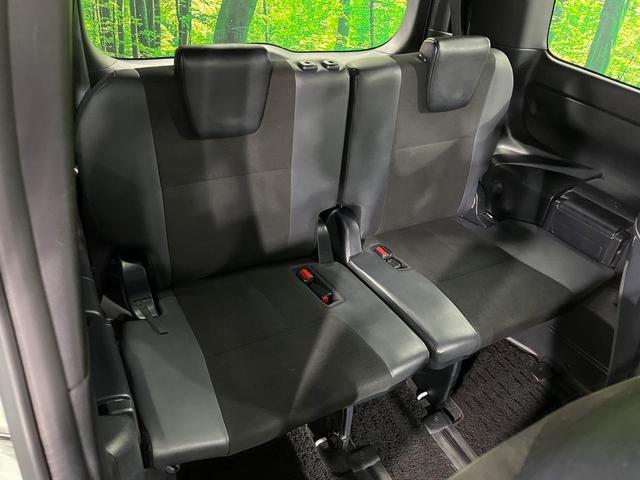 ノア Ｓｉ　ダブルバイビーＩＩ　両側電動ドア　純正９型ナビ　後席モニター　バックカメラ　衝突被害軽減システム　クルコン　禁煙車　ハーフレザーシート　スマートキー　ＬＥＤヘッド　ビルトインＥＴＣ　純正１６インチアルミ（10枚目）