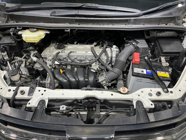 ノア Ｓｉ　ダブルバイビーＩＩ　両側電動ドア　純正９型ナビ　後席モニター　バックカメラ　衝突被害軽減システム　クルコン　禁煙車　ハーフレザーシート　スマートキー　ＬＥＤヘッド　ビルトインＥＴＣ　純正１６インチアルミ（19枚目）