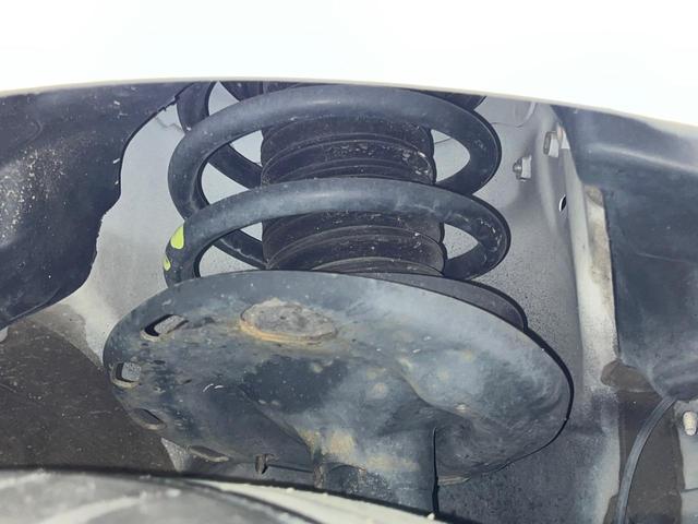 ノア Ｓｉ　ダブルバイビーＩＩ　両側電動ドア　純正９型ナビ　後席モニター　バックカメラ　衝突被害軽減システム　クルコン　禁煙車　ハーフレザーシート　スマートキー　ＬＥＤヘッド　ビルトインＥＴＣ　純正１６インチアルミ（21枚目）