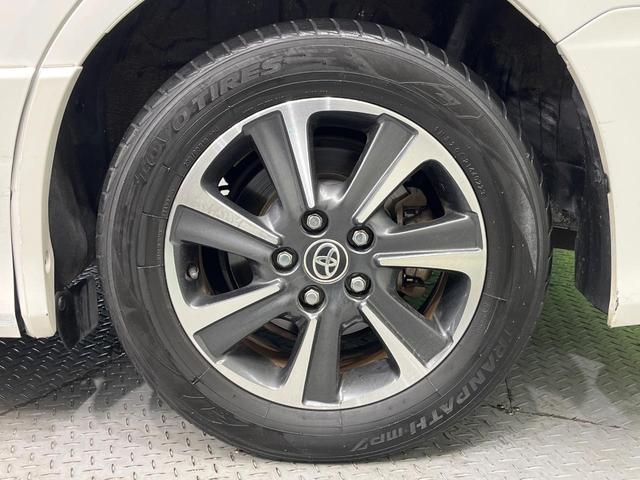 ノア Ｓｉ　ダブルバイビーＩＩ　両側電動ドア　純正９型ナビ　後席モニター　バックカメラ　衝突被害軽減システム　クルコン　禁煙車　ハーフレザーシート　スマートキー　ＬＥＤヘッド　ビルトインＥＴＣ　純正１６インチアルミ（52枚目）