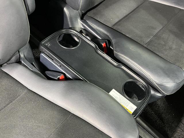 ノア Ｓｉ　ダブルバイビーＩＩ　両側電動ドア　純正９型ナビ　後席モニター　バックカメラ　衝突被害軽減システム　クルコン　禁煙車　ハーフレザーシート　スマートキー　ＬＥＤヘッド　ビルトインＥＴＣ　純正１６インチアルミ（57枚目）