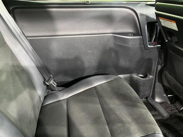 ノア Ｓｉ　ダブルバイビーＩＩ　両側電動ドア　純正９型ナビ　後席モニター　バックカメラ　衝突被害軽減システム　クルコン　禁煙車　ハーフレザーシート　スマートキー　ＬＥＤヘッド　ビルトインＥＴＣ　純正１６インチアルミ（59枚目）