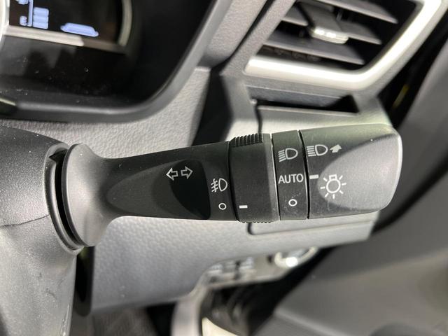 ルーミー カスタムＧ－Ｔ　両側電動ドア　全周囲カメラ　衝突被害軽減システム　レーダークルーズ　禁煙車　ドラレコ　コーナーセンサー　スマートキー　ＬＥＤヘッド　ビルトインＥＴＣ　純正１５インチアルミ　オートライト（29枚目）