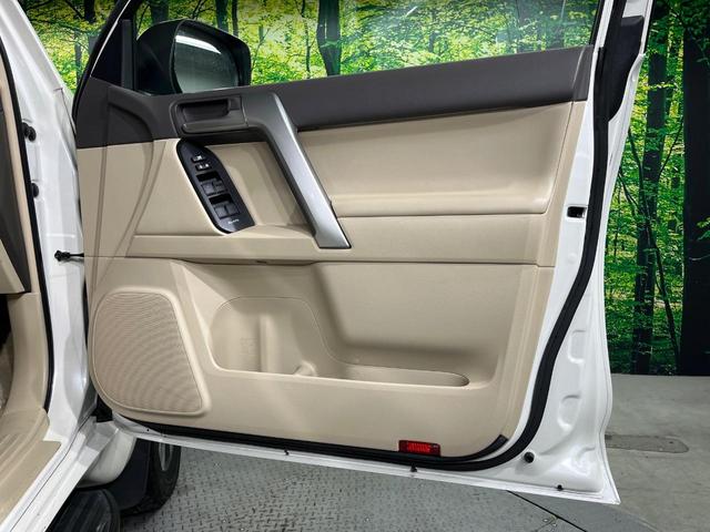 ランドクルーザープラド ＴＸ　Ｌパッケージ　４ＷＤ　７人乗り　サンルーフ　全周囲カメラ　衝突被害軽減システム　レーダークルーズ　禁煙車　レザーシート　前席シートエアコン　ドラレコ　コーナーセンサー　スマートキー　ビルトインＥＴＣ（50枚目）