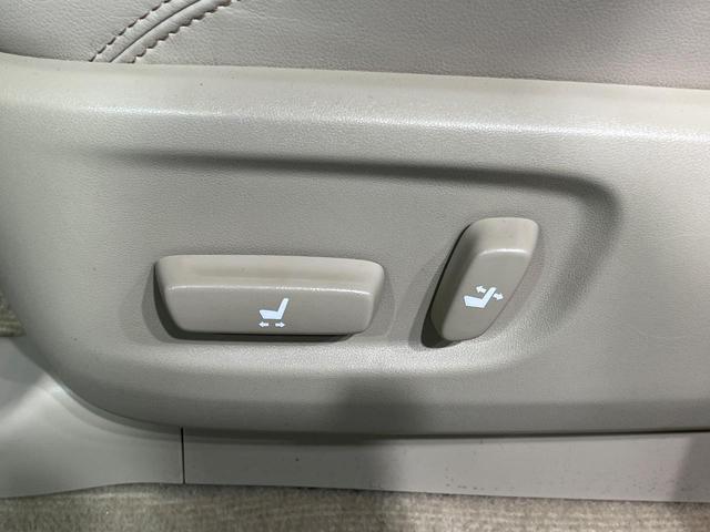 ランドクルーザープラド ＴＸ　Ｌパッケージ　４ＷＤ　７人乗り　サンルーフ　全周囲カメラ　衝突被害軽減システム　レーダークルーズ　禁煙車　レザーシート　前席シートエアコン　ドラレコ　コーナーセンサー　スマートキー　ビルトインＥＴＣ（53枚目）