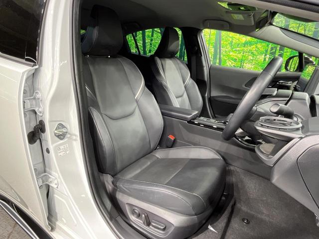 プリウス Ｚ　全周囲カメラ　衝突被害軽減システム　禁煙車　レザーシート　前席シートエアコン　パワーシート　ドラレコ　コーナーセンサー　スマートキー　ＬＥＤヘッド　ＥＴＣ２．０　純正１９インチアルミ（8枚目）