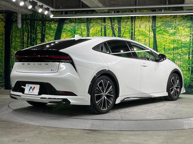 プリウス Ｚ　全周囲カメラ　衝突被害軽減システム　禁煙車　レザーシート　前席シートエアコン　パワーシート　ドラレコ　コーナーセンサー　スマートキー　ＬＥＤヘッド　ＥＴＣ２．０　純正１９インチアルミ（17枚目）