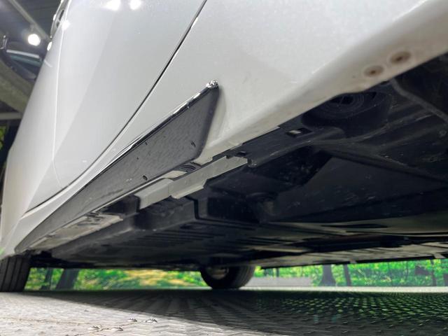 プリウス Ｚ　全周囲カメラ　衝突被害軽減システム　禁煙車　レザーシート　前席シートエアコン　パワーシート　ドラレコ　コーナーセンサー　スマートキー　ＬＥＤヘッド　ＥＴＣ２．０　純正１９インチアルミ（21枚目）