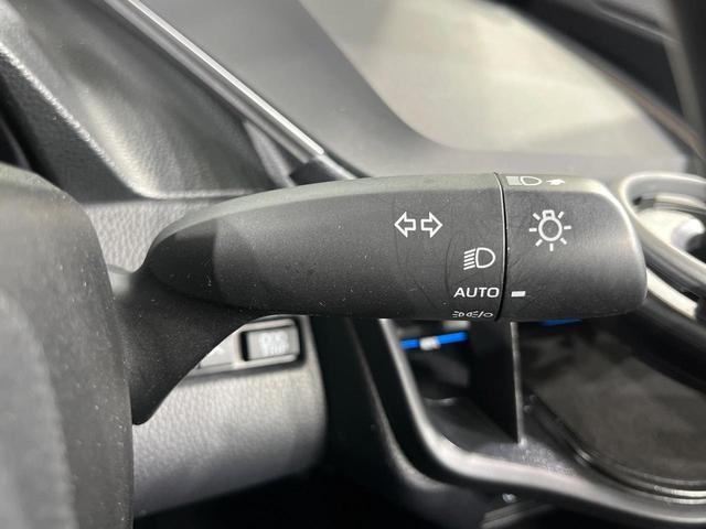 プリウス Ｚ　全周囲カメラ　衝突被害軽減システム　禁煙車　レザーシート　前席シートエアコン　パワーシート　ドラレコ　コーナーセンサー　スマートキー　ＬＥＤヘッド　ＥＴＣ２．０　純正１９インチアルミ（38枚目）