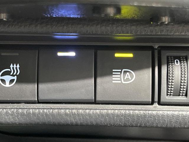 プリウス Ｚ　全周囲カメラ　衝突被害軽減システム　禁煙車　レザーシート　前席シートエアコン　パワーシート　ドラレコ　コーナーセンサー　スマートキー　ＬＥＤヘッド　ＥＴＣ２．０　純正１９インチアルミ（41枚目）