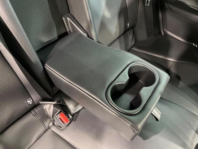 プリウス Ｚ　全周囲カメラ　衝突被害軽減システム　禁煙車　レザーシート　前席シートエアコン　パワーシート　ドラレコ　コーナーセンサー　スマートキー　ＬＥＤヘッド　ＥＴＣ２．０　純正１９インチアルミ（55枚目）